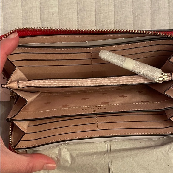 Kate Spade Scalloped Red Wallet - Picture 5 of 5